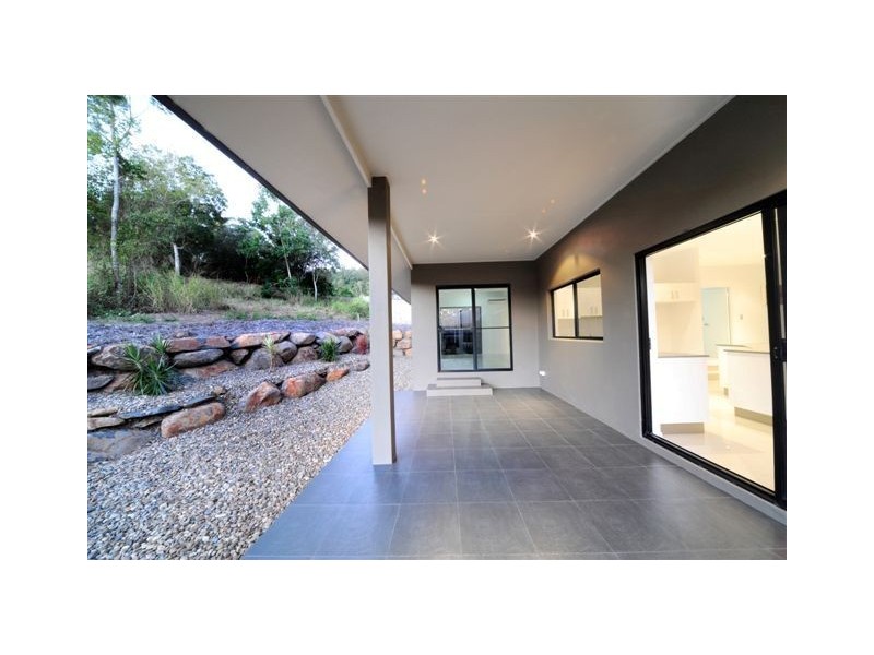 55 Jones Road, Cannonvale QLD 4802
