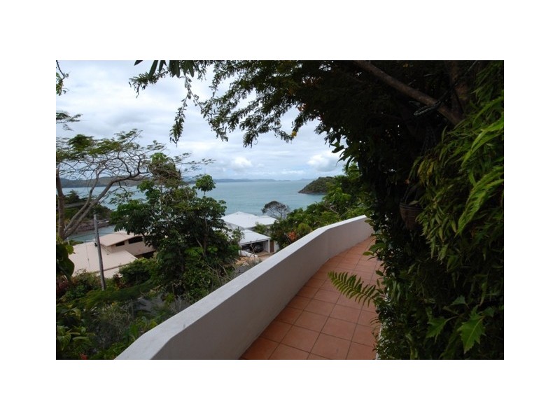 5 Shutehaven Close, Shute Harbour QLD 4802