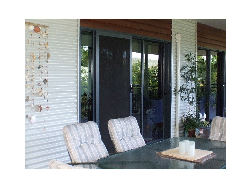 39 Tropic Road, Cannonvale QLD 4802