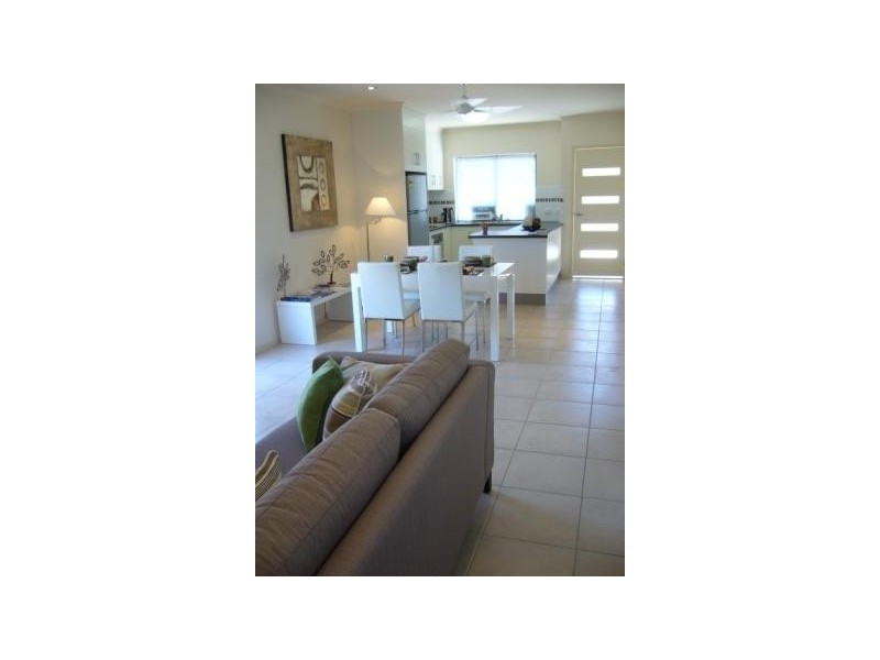 1/36 34 Poole Street, Bowen QLD 4805