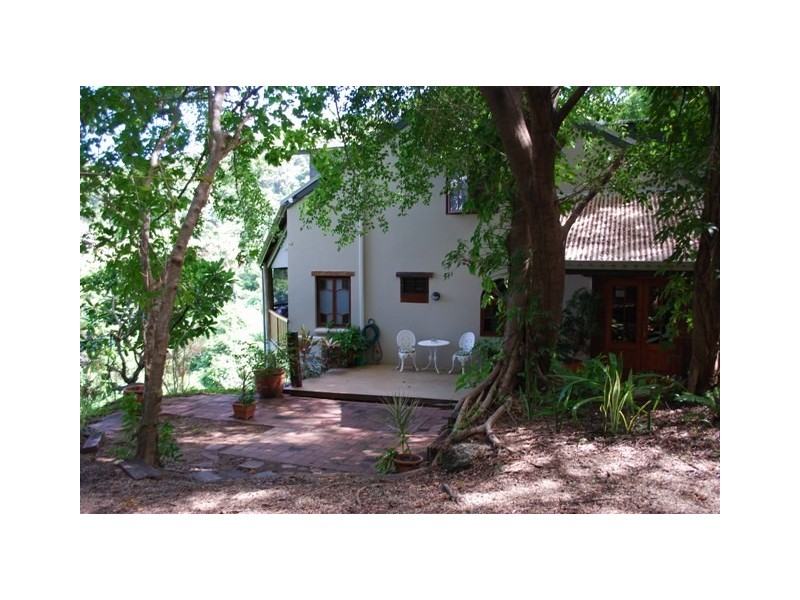 6 Harbour Avenue, Shute Harbour QLD 4802