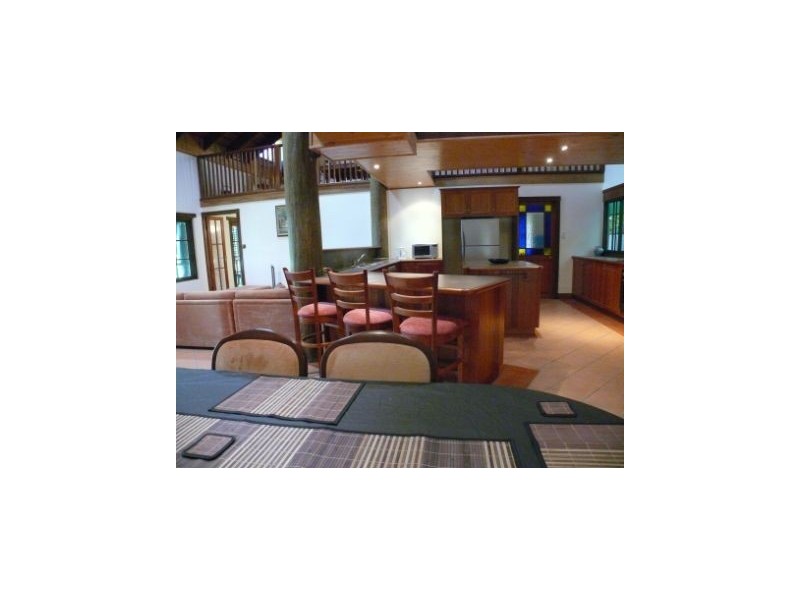 6 Harbour Avenue, Shute Harbour QLD 4802