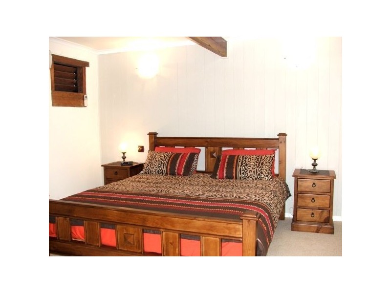 6 Harbour Avenue, Shute Harbour QLD 4802