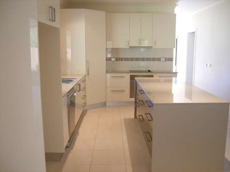 12 Armada Crescent, Jubilee Pocket QLD 4802