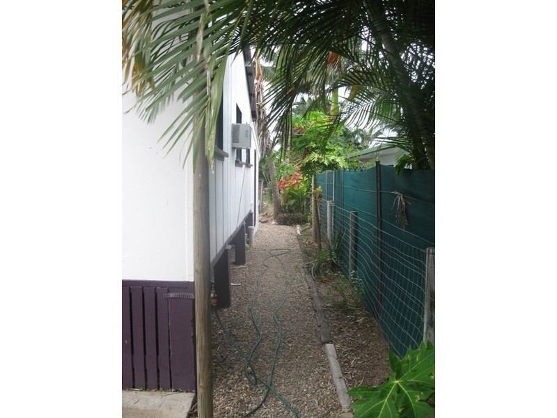 34 Creek Street, Bowen QLD 4805