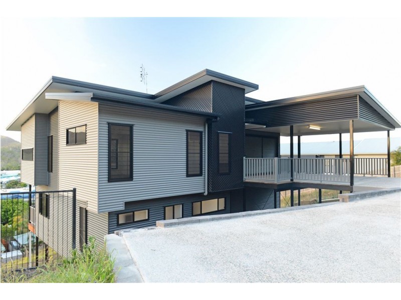 24 Whitehaven Cres, Cannonvale QLD 4802