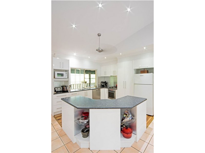 317 Sugarloaf Road, Sugarloaf QLD 4800