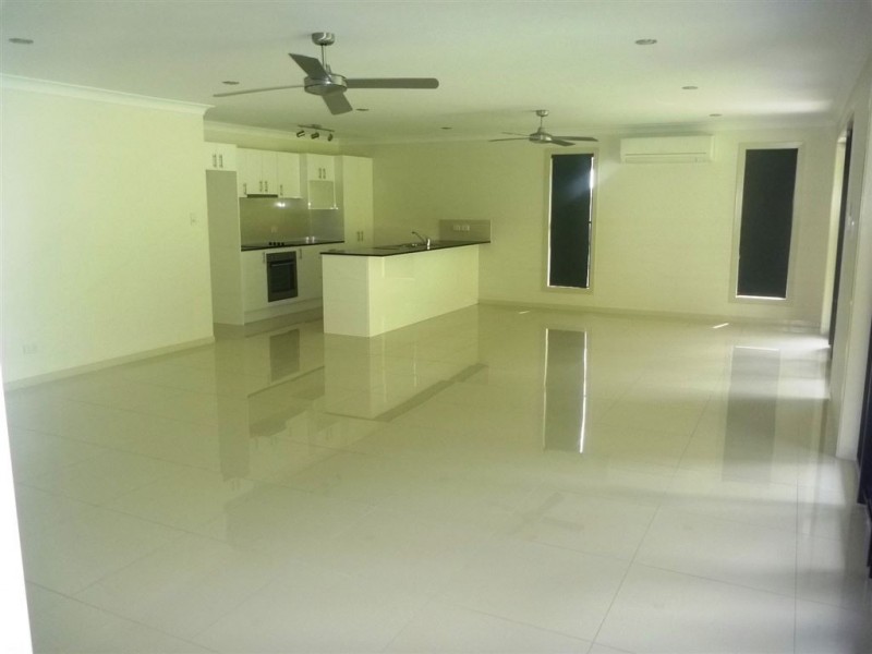 35 Endeavour Circuit, Cannonvale QLD 4802