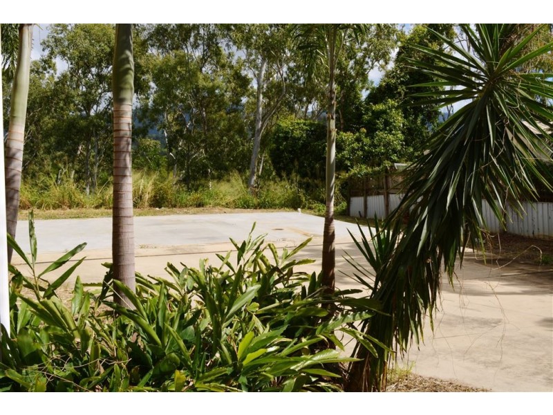 9 Alice Court, Cannonvale QLD 4802