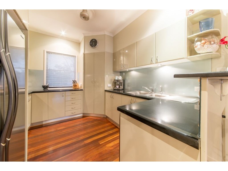 2/36 Coral Esplanade, Cannonvale QLD 4802