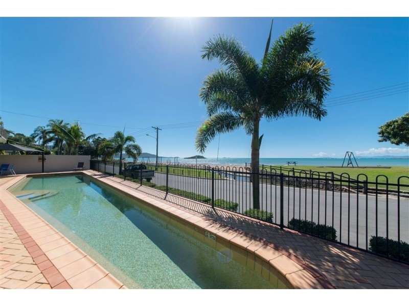 2/36 Coral Esplanade, Cannonvale QLD 4802