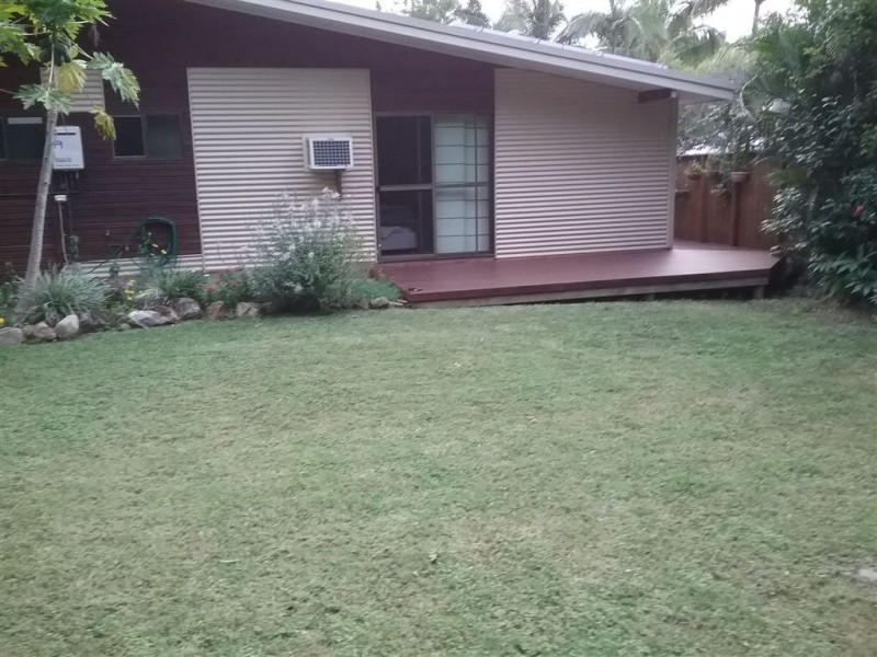 33 Tropic Road, Cannonvale QLD 4802