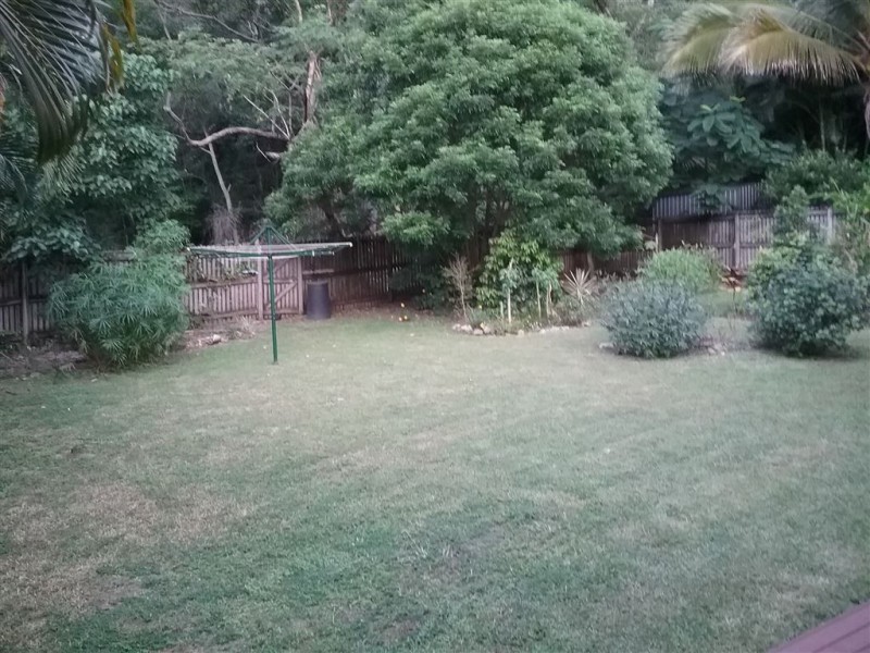 33 Tropic Road, Cannonvale QLD 4802