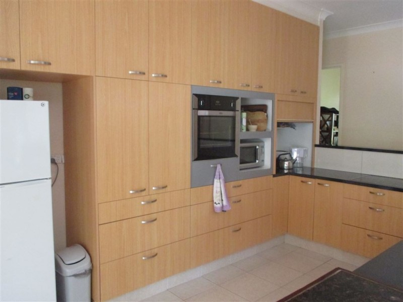 33 Tropic Road, Cannonvale QLD 4802