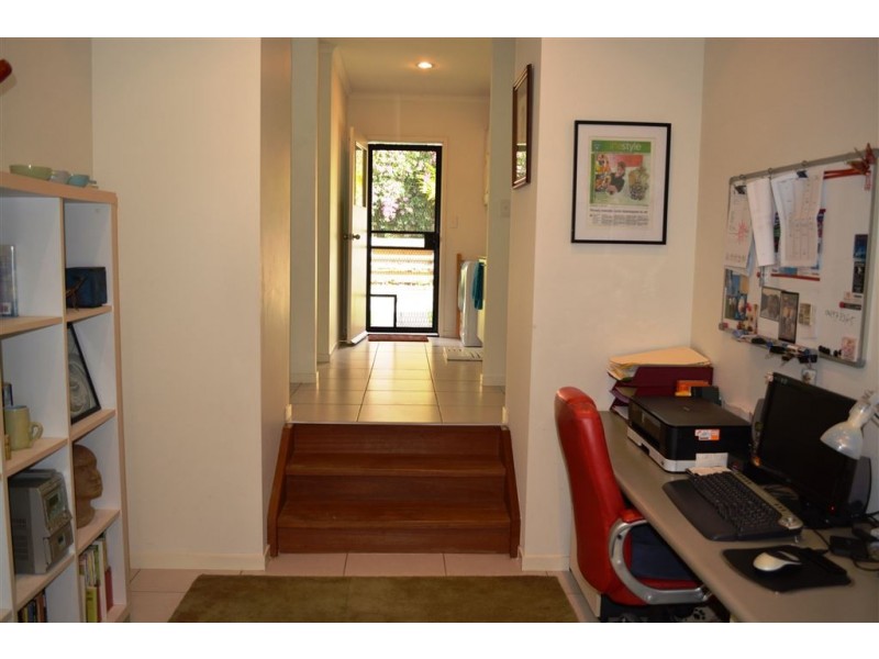 16 Parker Road, Cannonvale QLD 4802