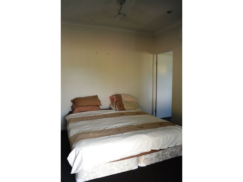 6 Parker Road, Cannonvale QLD 4802