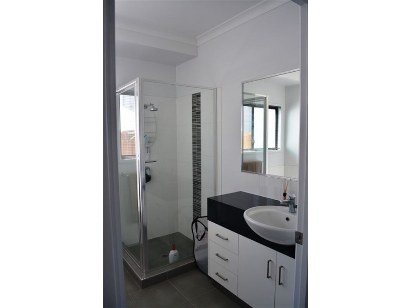 6 Parker Road, Cannonvale QLD 4802