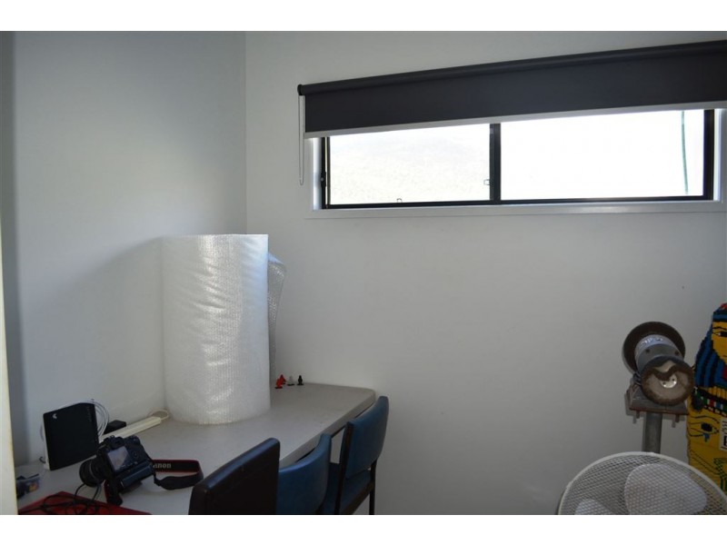 6 Parker Road, Cannonvale QLD 4802