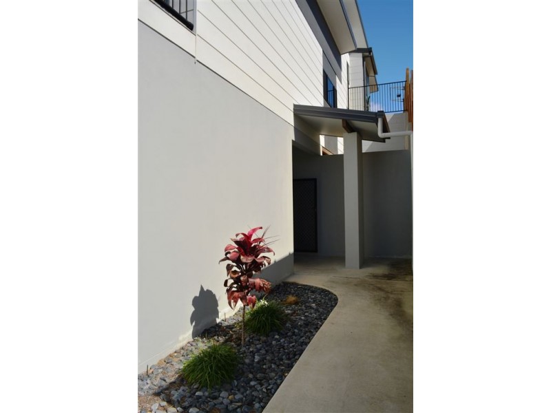 6 Parker Road, Cannonvale QLD 4802