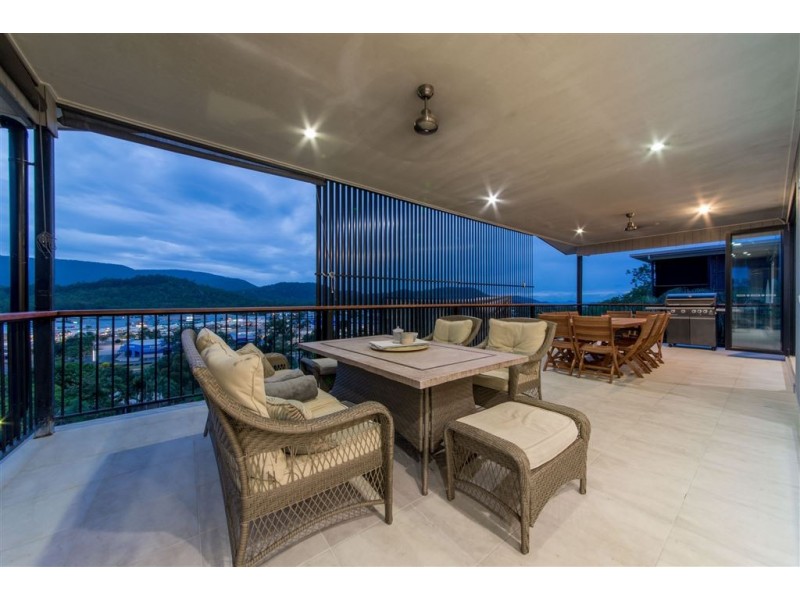 20 Whitehaven Crescent, Cannonvale QLD 4802