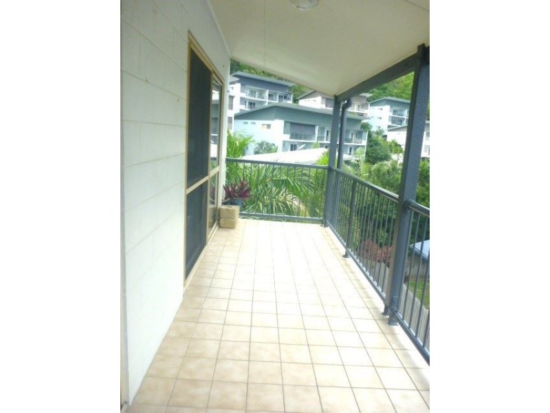 Unit 8/5 Border Drive, Cannonvale QLD 4802