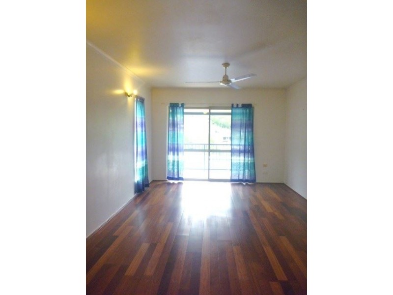 Unit 8/5 Border Drive, Cannonvale QLD 4802