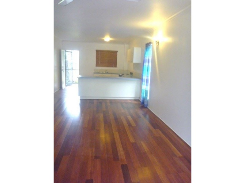 Unit 8/5 Border Drive, Cannonvale QLD 4802