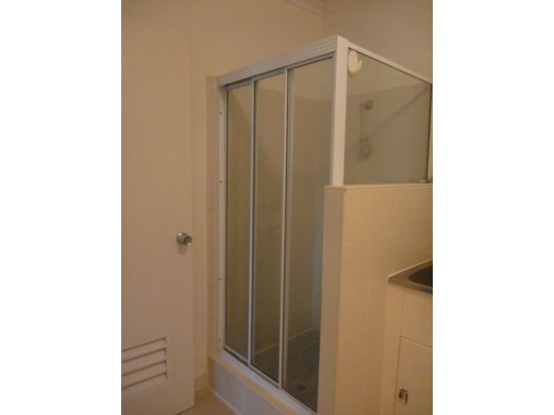 Unit 8/5 Border Drive, Cannonvale QLD 4802