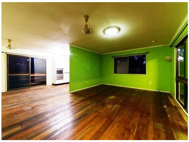 8 Coryule Place, Cannonvale QLD 4802