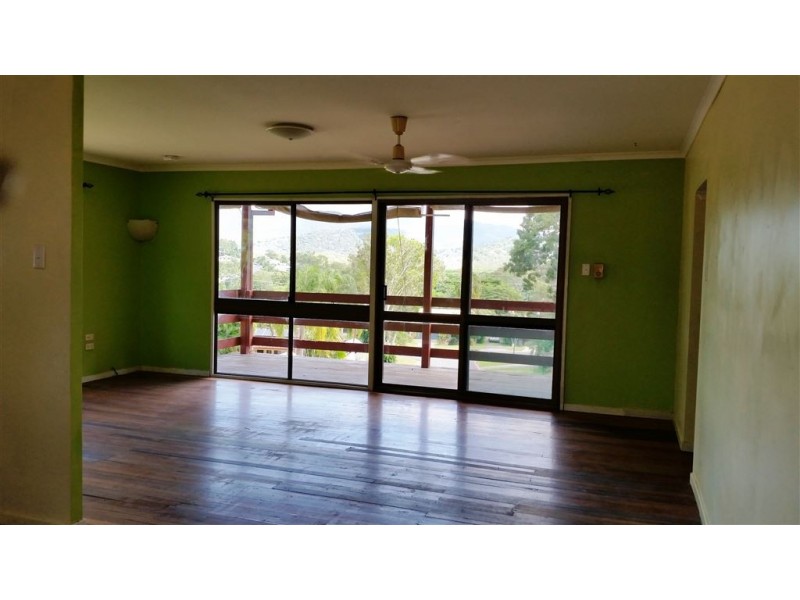 8 Coryule Place, Cannonvale QLD 4802