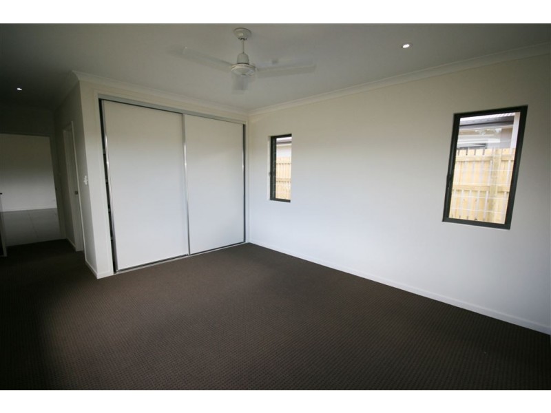 2 Twin Creek Court, Cannonvale QLD 4802