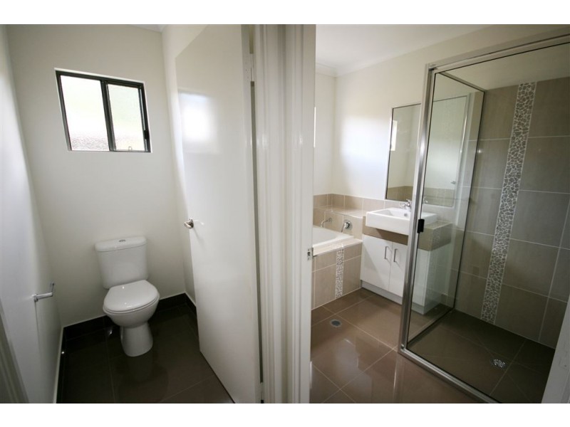 2 Twin Creek Court, Cannonvale QLD 4802