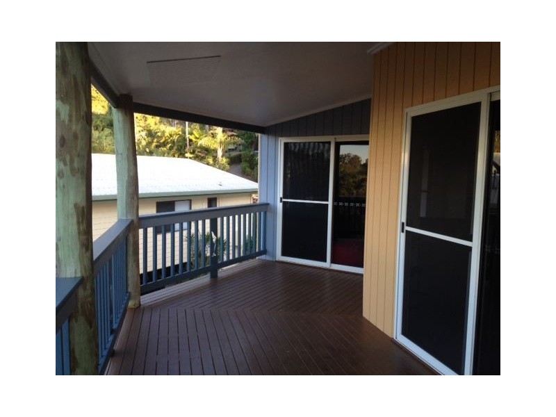 10 Country Road, Cannonvale QLD 4802