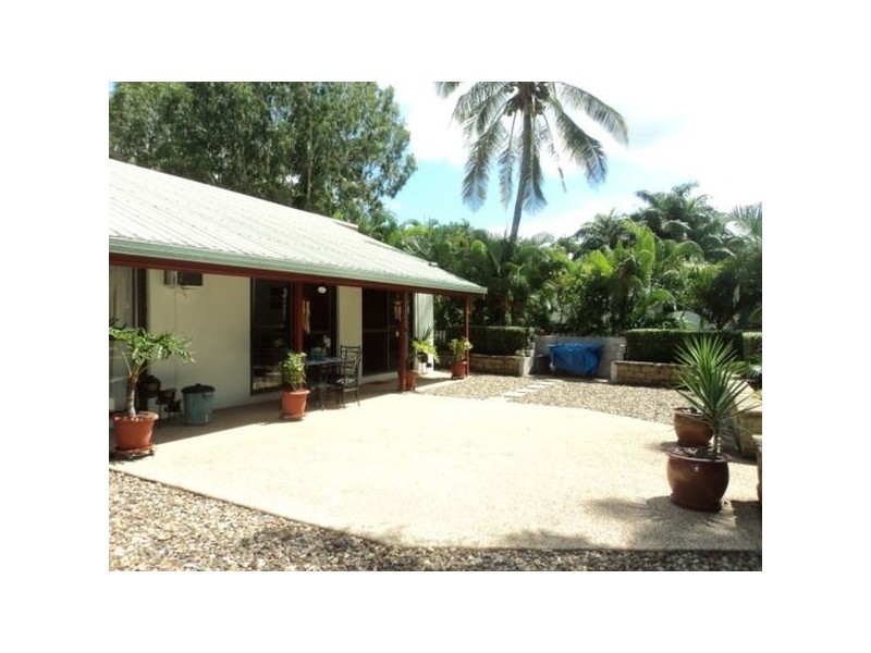 1/25 Manooka Drive, Cannonvale QLD 4802