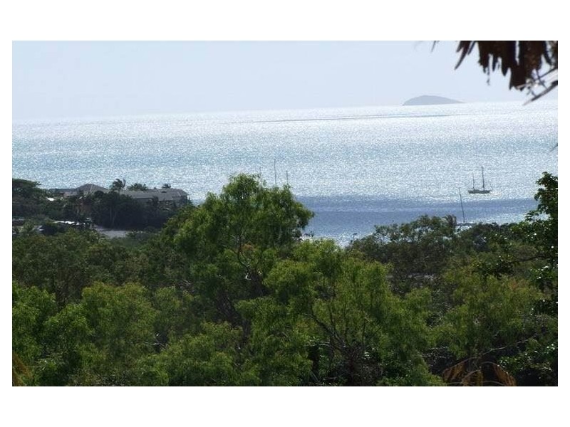 12 Stonehaven Court, Airlie Beach QLD 4802