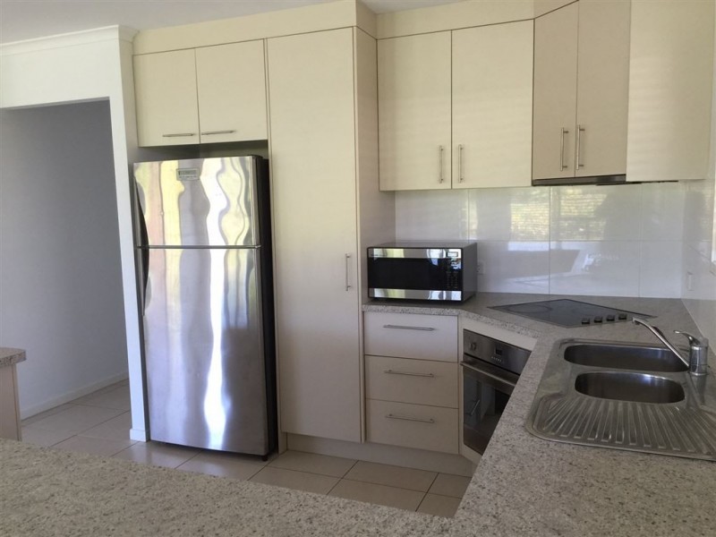 91 Abell Road, Cannonvale QLD 4802