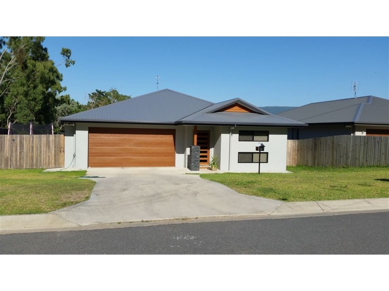 12 Pearl Street, Cannonvale QLD 4802