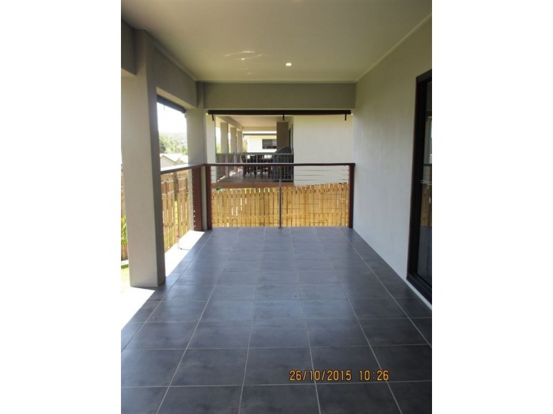 12 Pearl Street, Cannonvale QLD 4802