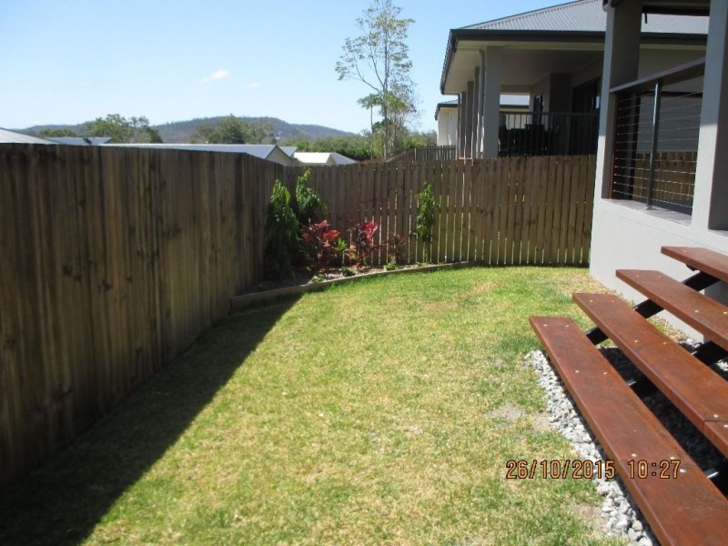 12 Pearl Street, Cannonvale QLD 4802