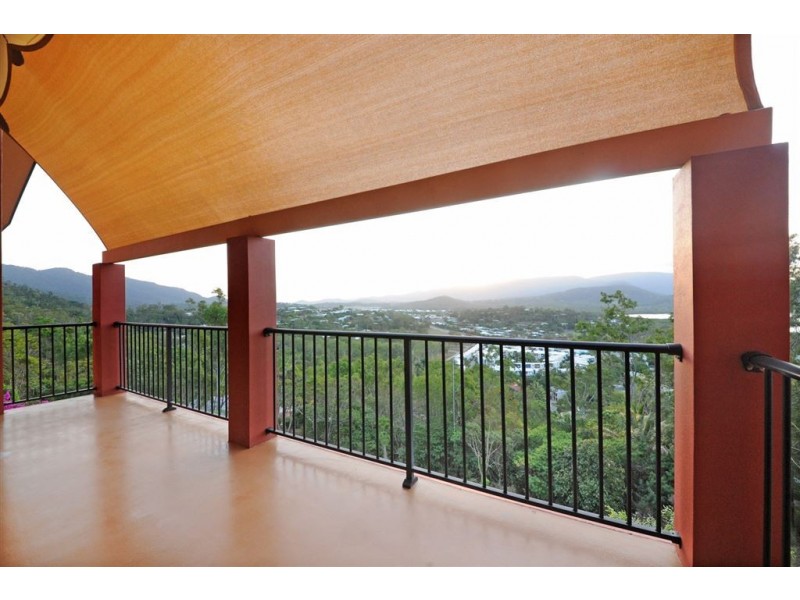 24 Illawong Street, Cannonvale QLD 4802