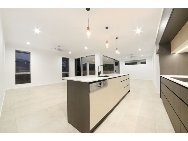 27 Stanley Drive, Cannon Valley QLD 4800