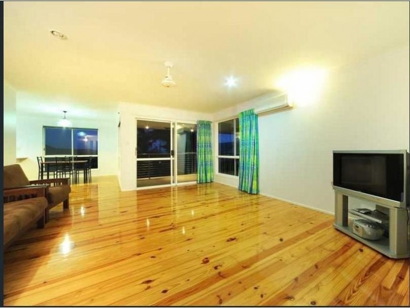 12 Hamilton Avenue, Cannonvale QLD 4802