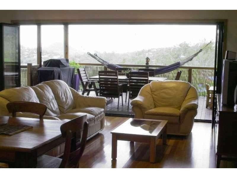 6 Daydream Court, Cannonvale QLD 4802