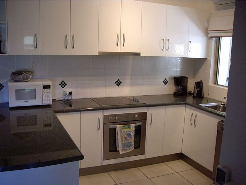 2/5 Lotus Lane, Bowen QLD 4805