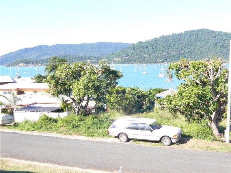 2 Hillcrest Avenue, Airlie Beach QLD 4802