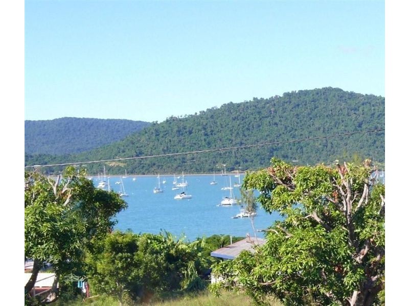 2 Hillcrest Avenue, Airlie Beach QLD 4802