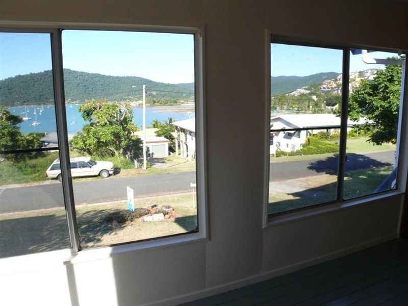 2 Hillcrest Avenue, Airlie Beach QLD 4802