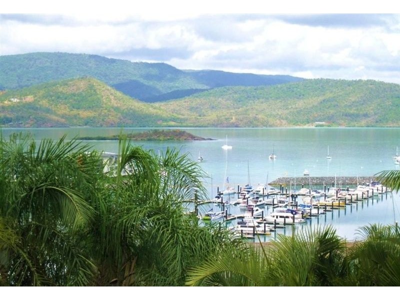 2 Kara Crescent, Airlie Beach QLD 4802