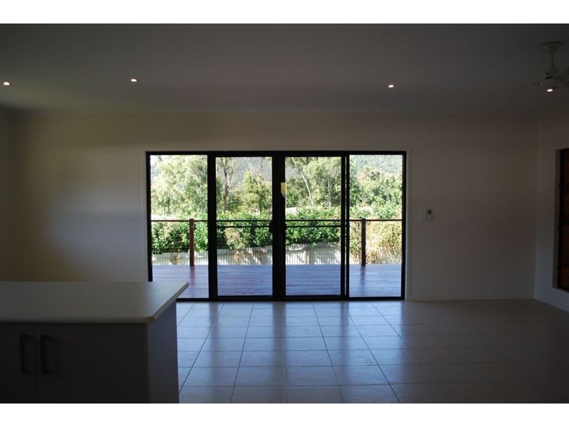 19 Armada Crescent, Jubilee Pocket QLD 4802