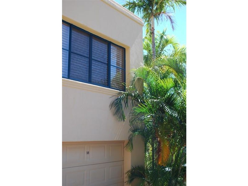 18/12 Golden Orchid Drive, Airlie Beach QLD 4802